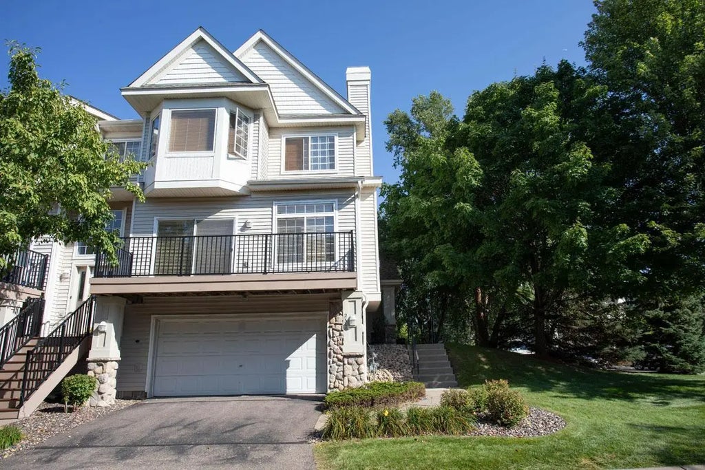 2310 Eagle Trace Lane, Woodbury