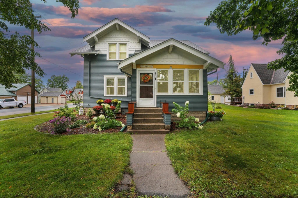 201 Adams Street East, Arlington