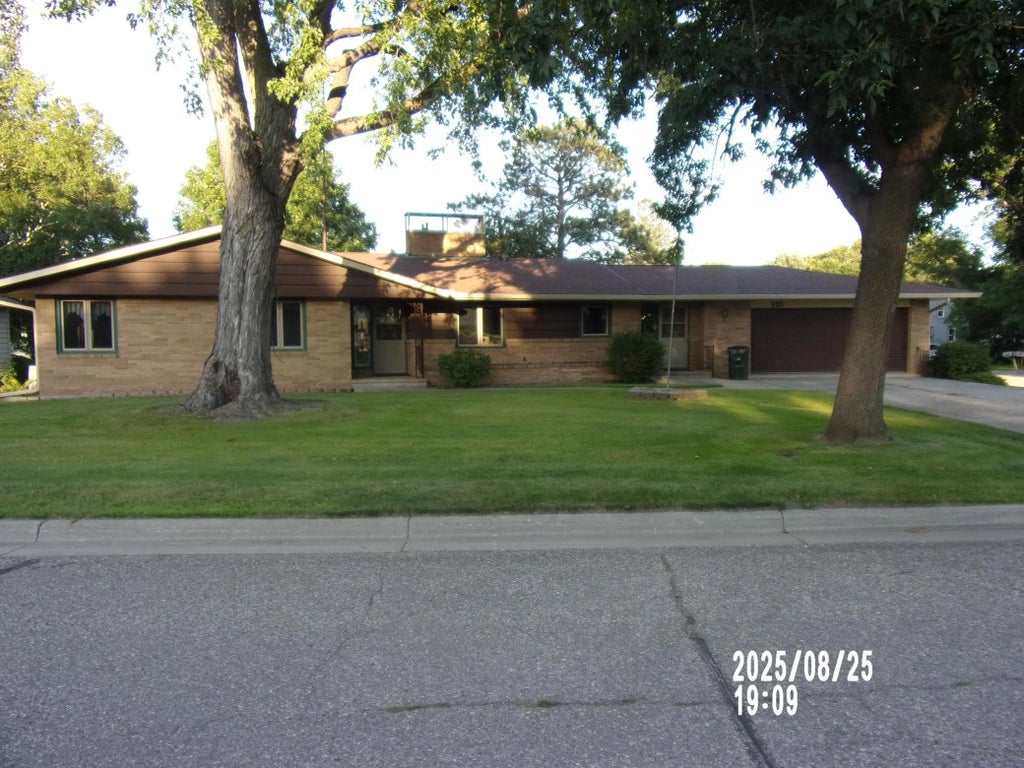 113 Third Avenue Ne, Elbow Lake