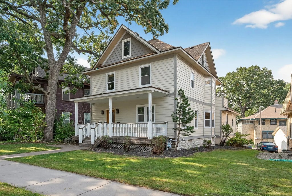 1897 Feronia Avenue, Saint Paul