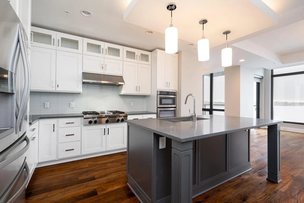 2622 W Lake Street 601, Minneapolis