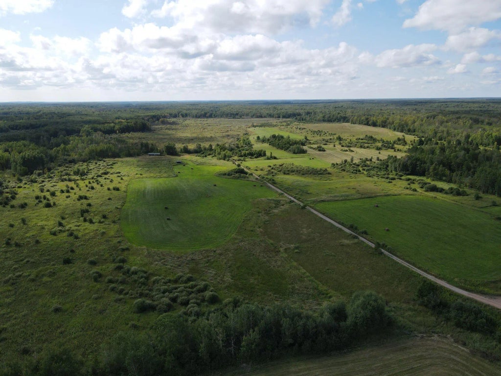 24007 Kestrel Avenue, McGrath