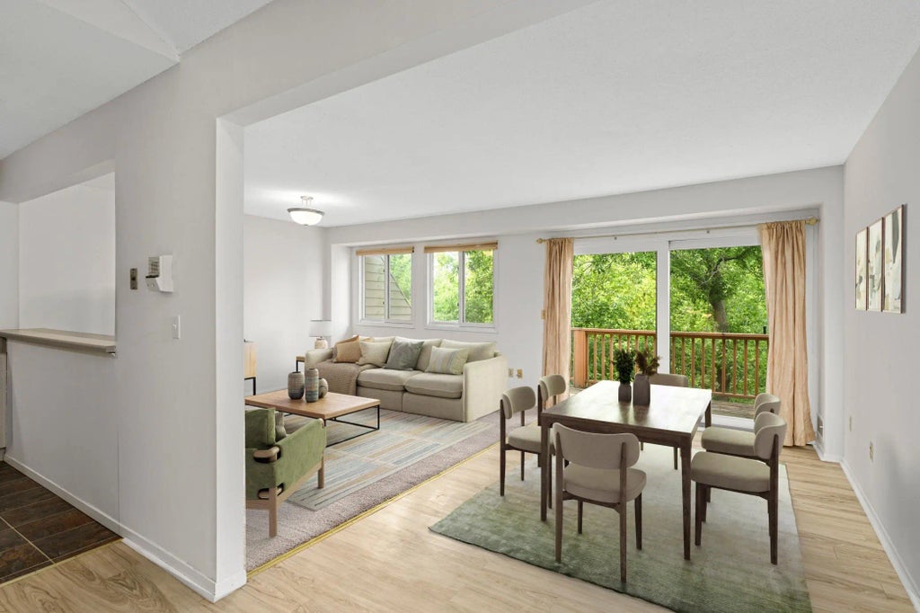 8944 Neill Lake Road 142b, Eden Prairie