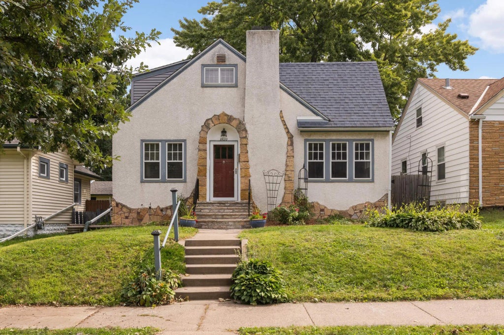 3322 N Washburn Avenue N, Minneapolis