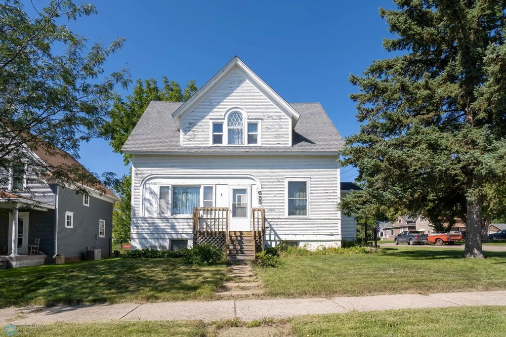 653 4th Avenue Nw, Valley City