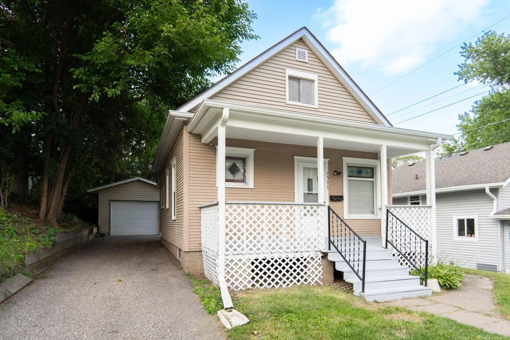 1333 Pacific Street, Saint Paul