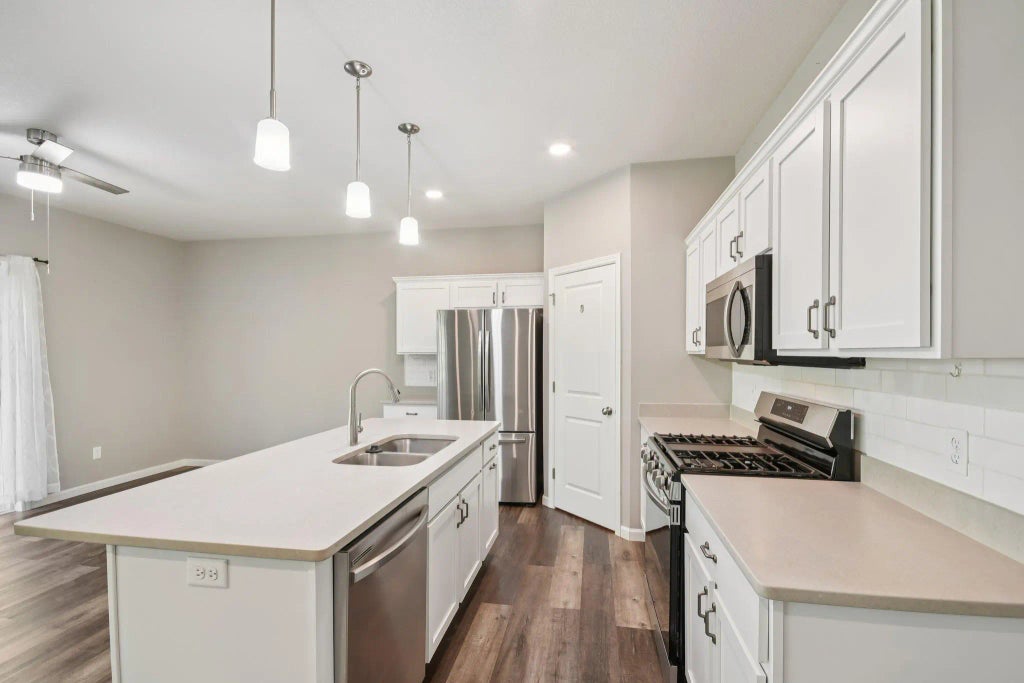 4356 141st Lane Nw, Andover