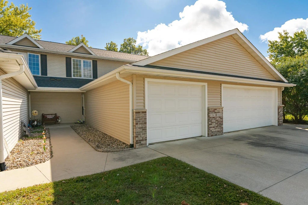 106 2nd Avenue Ne C, Kasson