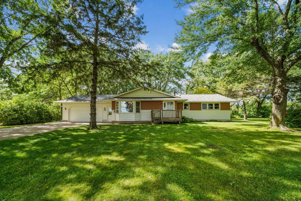 22962 401st Avenue, Arlington Twp