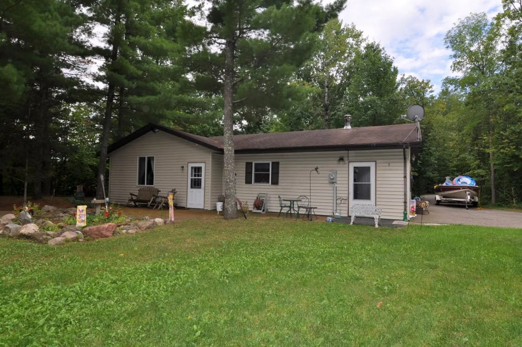 6444 Cougar Trail Nw, Walker