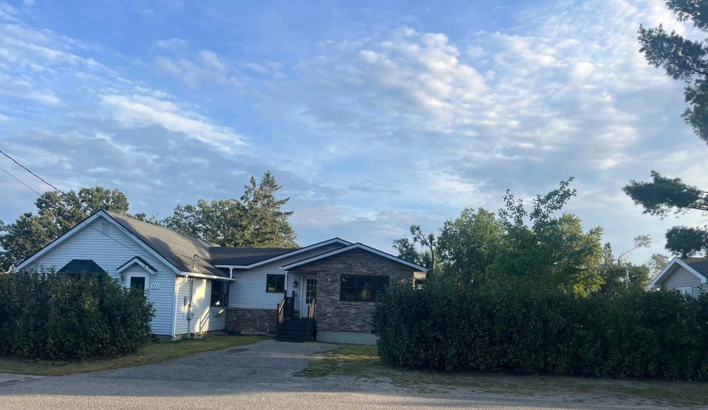 711 20th Street Nw, Bemidji