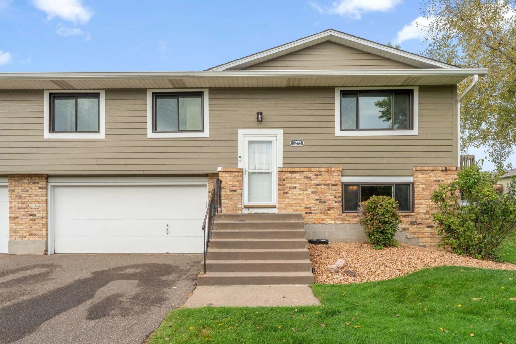 1272 Ferndale Street N, Maplewood