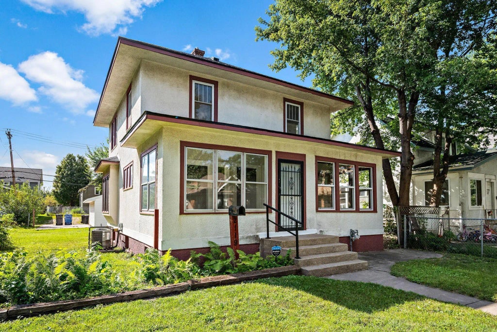 2119 Oliver Avenue N, Minneapolis