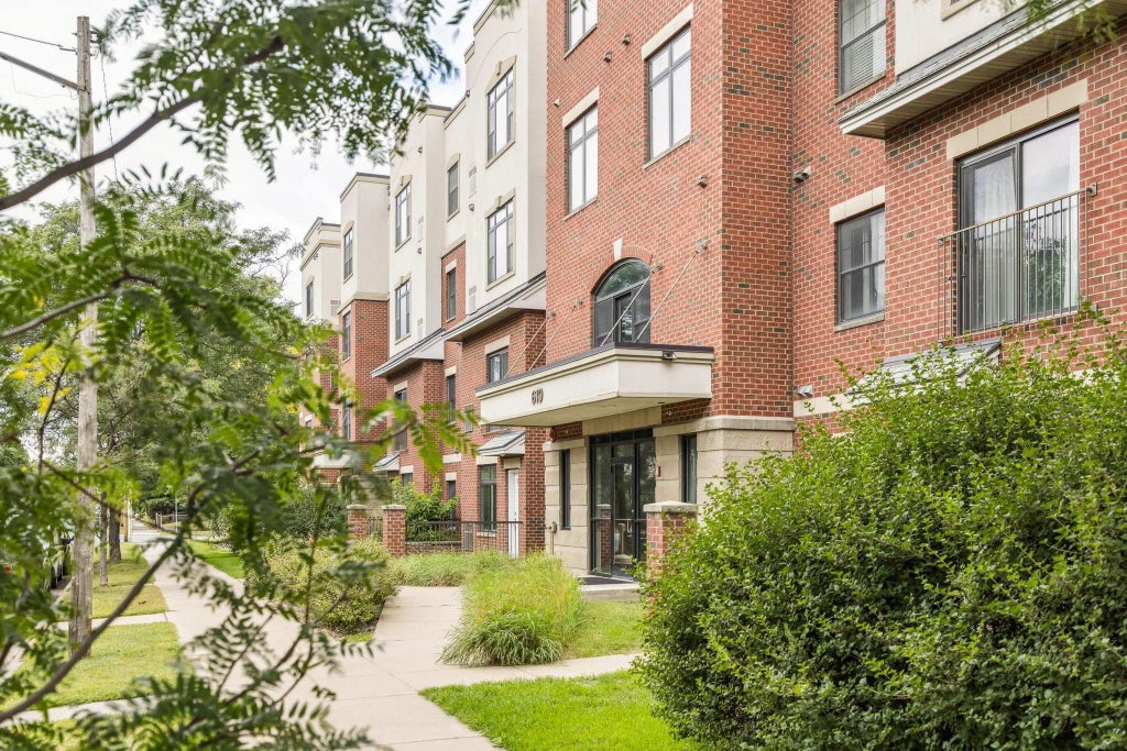 619 8th Street Se 208, Minneapolis