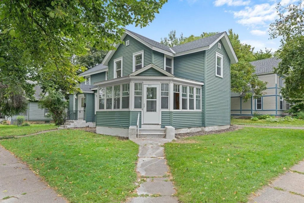 227 E Elm Street, River Falls