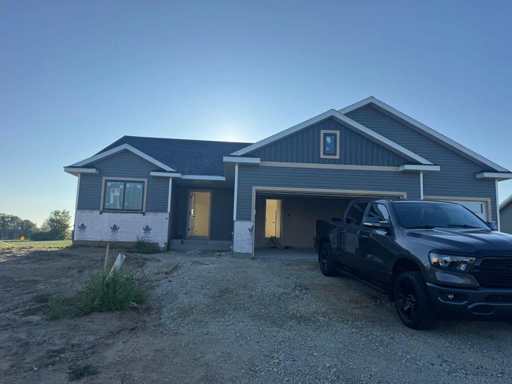 903 7th Avenue, Wanamingo