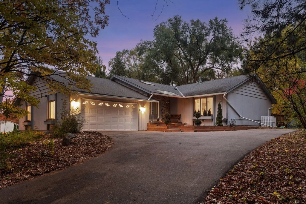 7011 Valley View Road, Edina