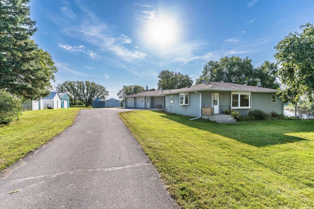 18702 County Highway 1, Buse Twp