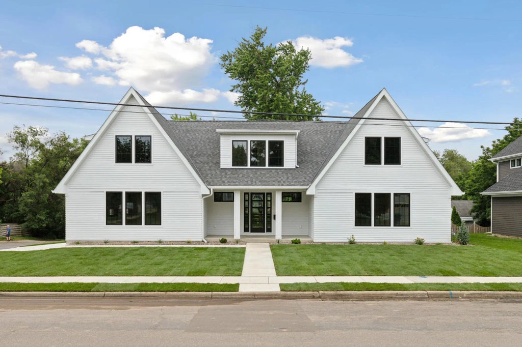 6612 Warren Avenue S, Edina