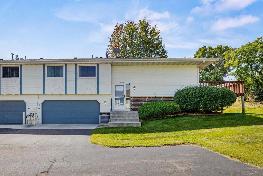 10434 S Decatur Avenue S, Bloomington