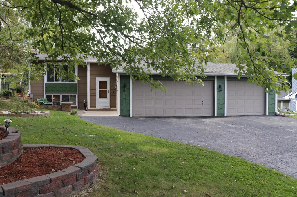 12924 16th Avenue S, Burnsville