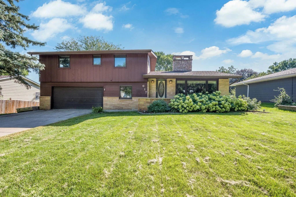 617 Olson Avenue, Windom