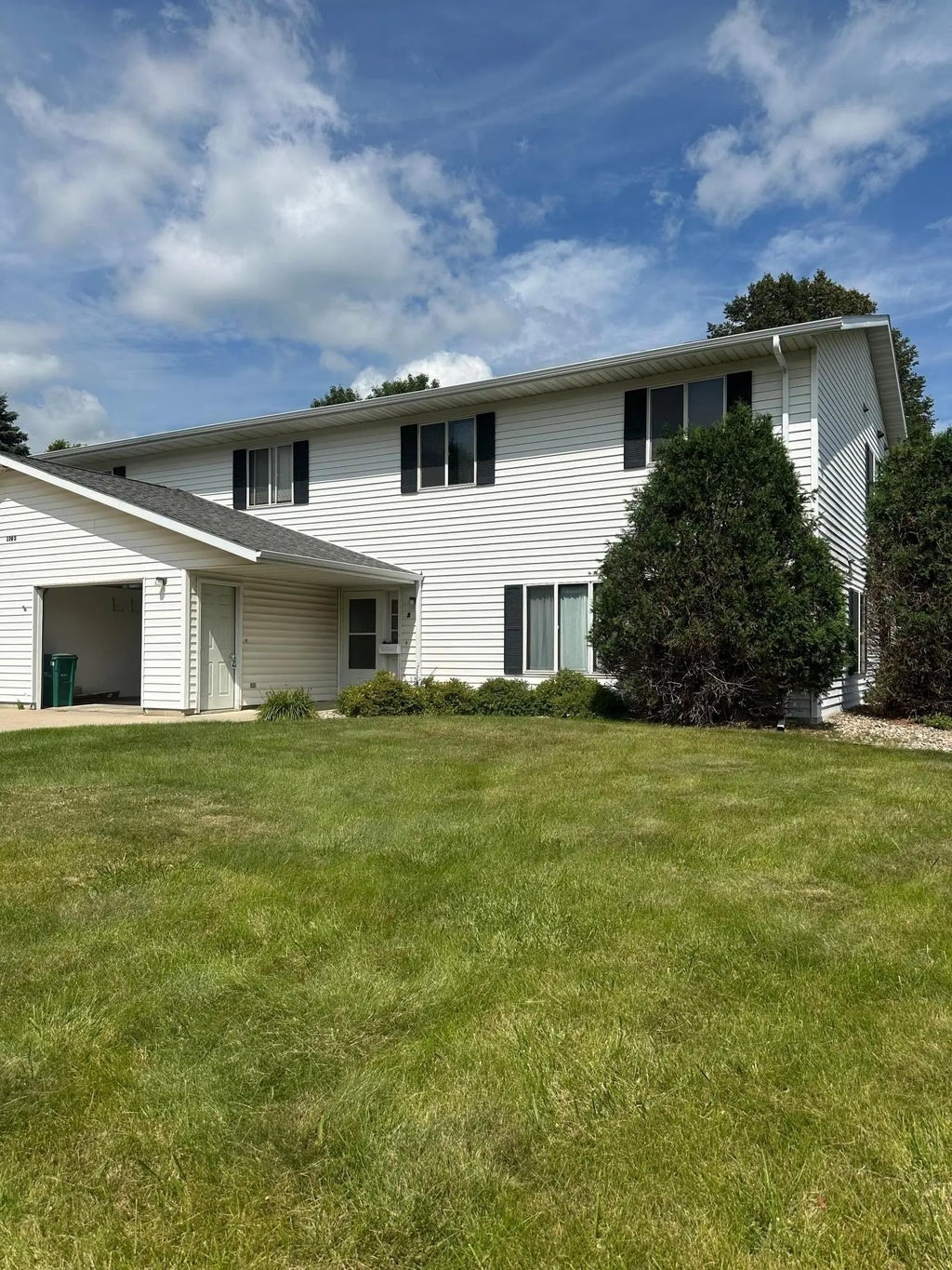 1103 Horizon Drive 2, Marshall