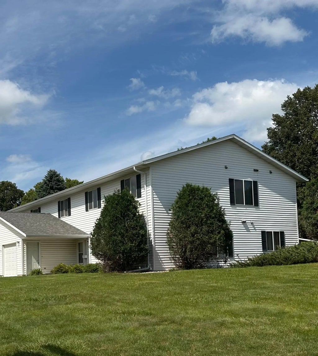 1103 Horizon Drive 2, Marshall