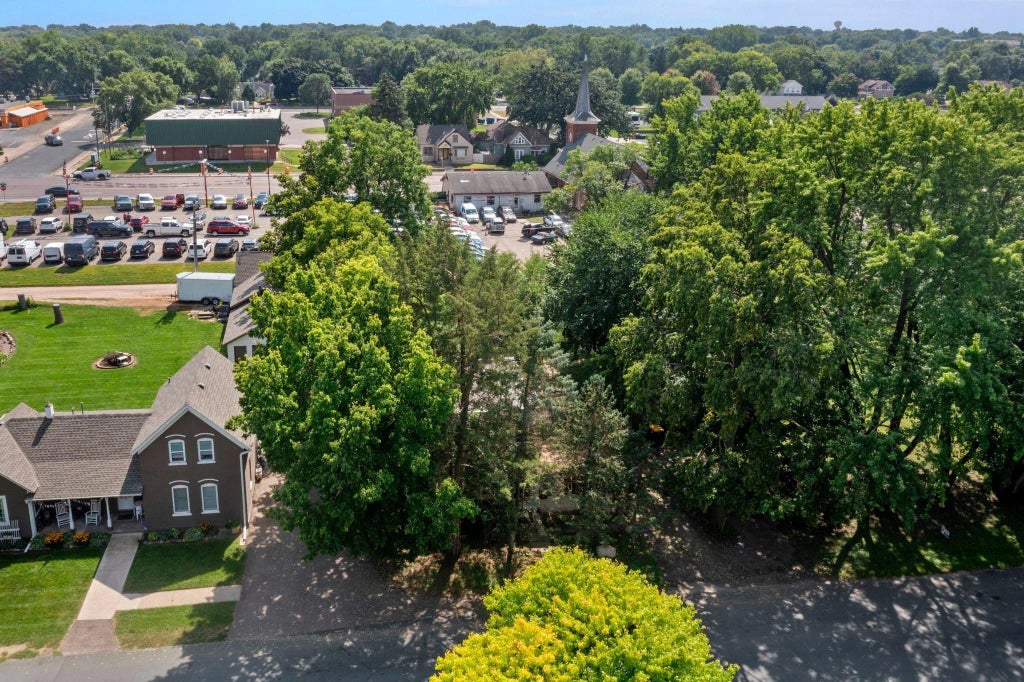 720 Bluff Avenue, Shakopee