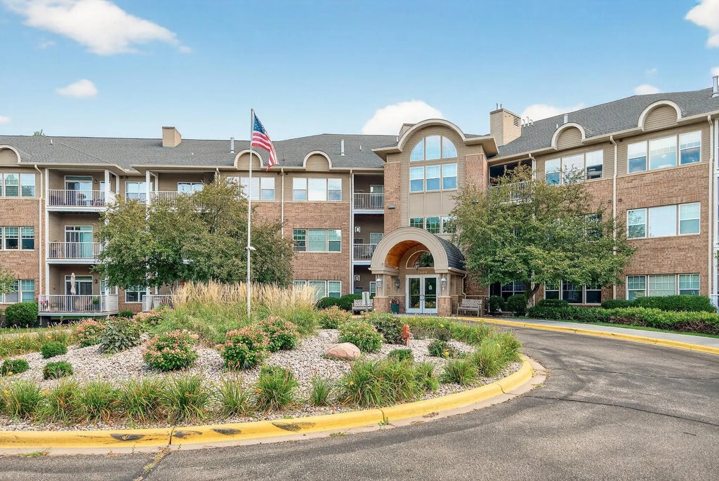 3800 85th Avenue N 311, Brooklyn Park