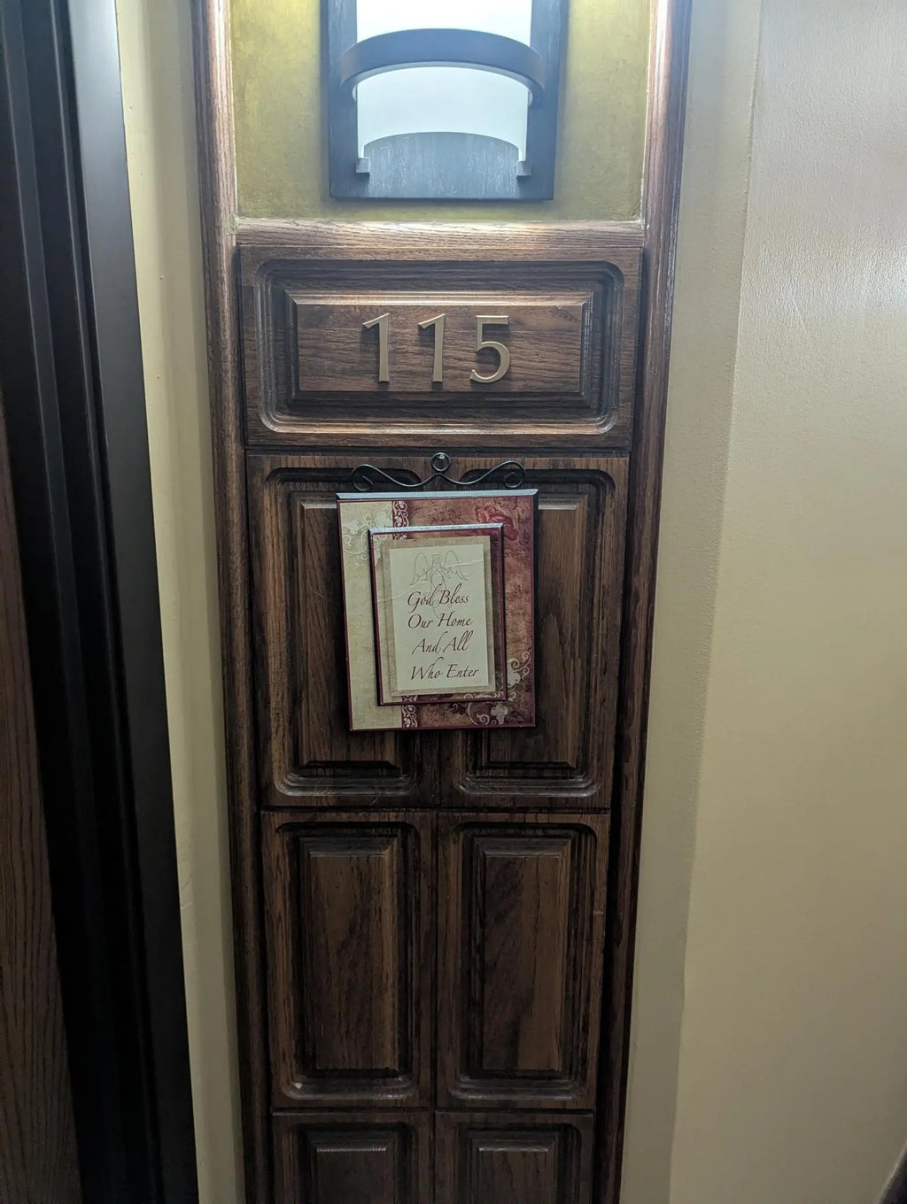 10451 Greenbrier Road 115, Minnetonka