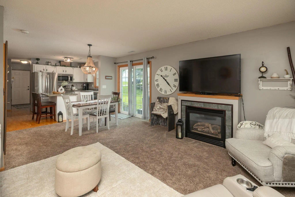 2925 Monroe Drive Nw, Rochester