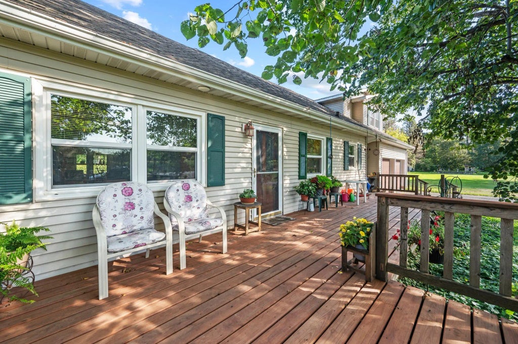 W8040 State Road 29, River Falls