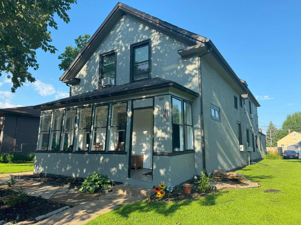 714 Madison Street Ne, Minneapolis