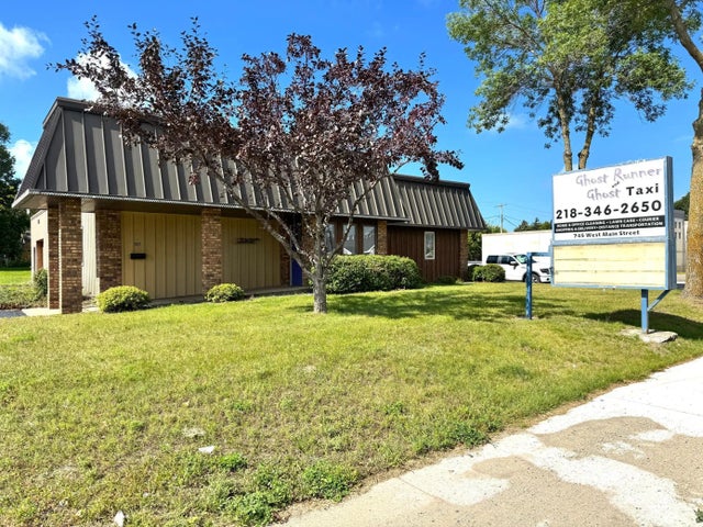 745 W Main Street, Perham