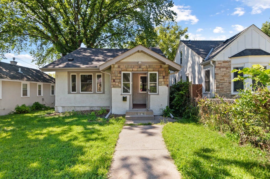 819 Sheridan Avenue N, Minneapolis
