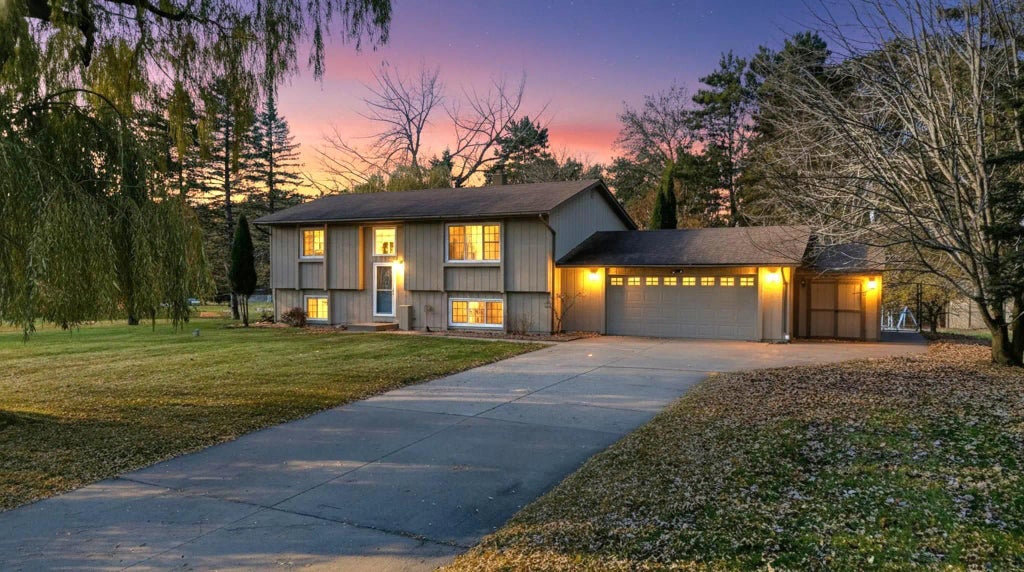 2835 Laurel Street S, Cambridge