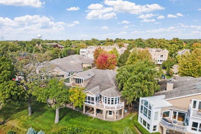 724 Widsten Circle, Wayzata