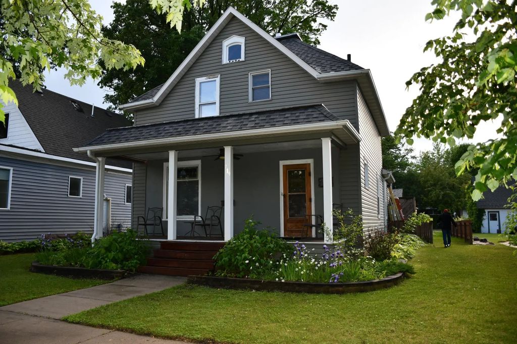 719 Horace Avenue N, Thief River Falls