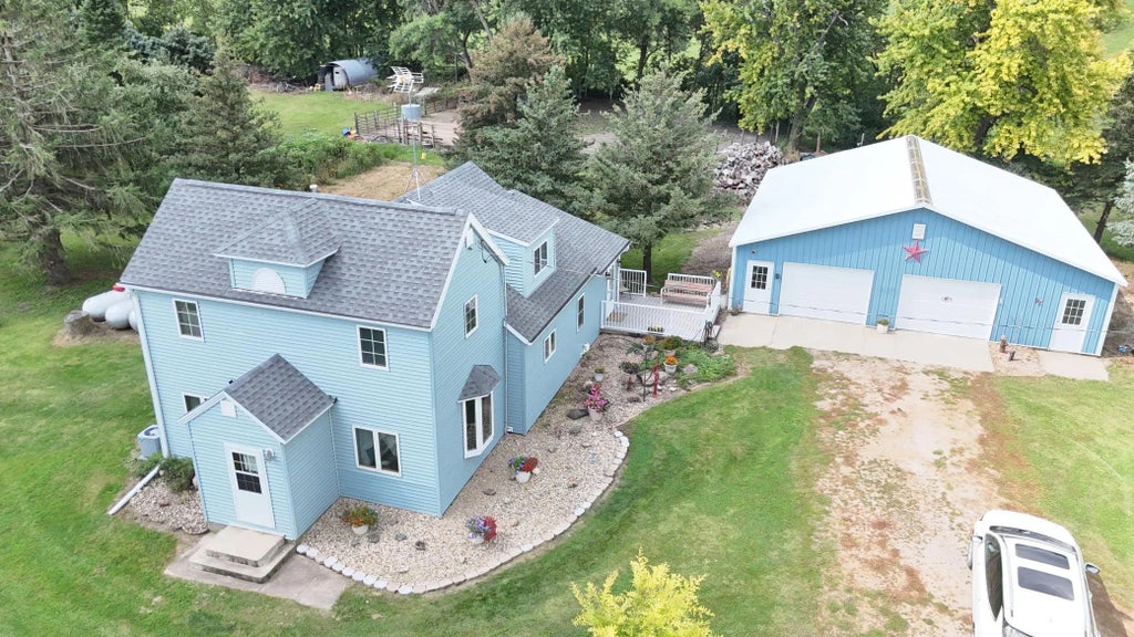 15815 620th Avenue, Walters