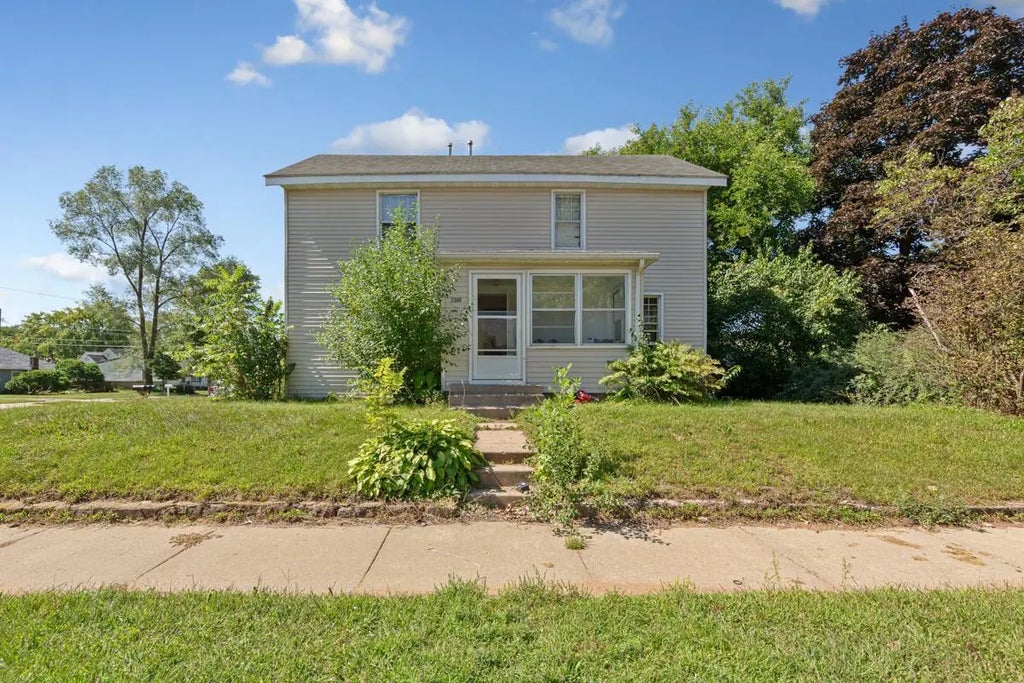 2306 4th Street, Eau Claire