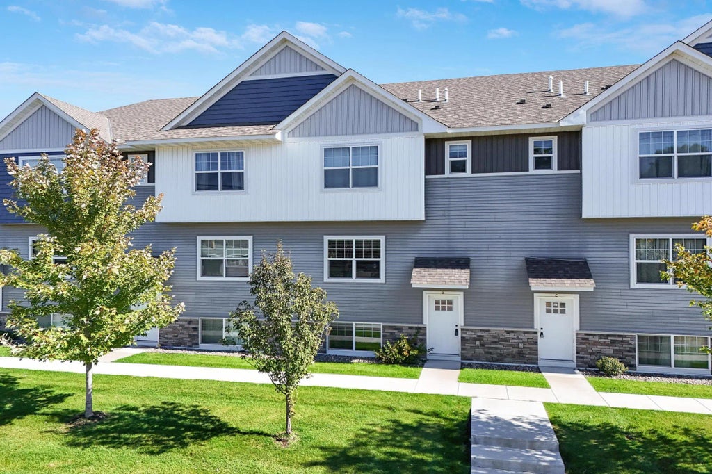 10260 3rd Street Ne D, Blaine