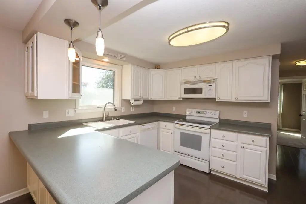 524 10th Avenue Nw, Dodge Center