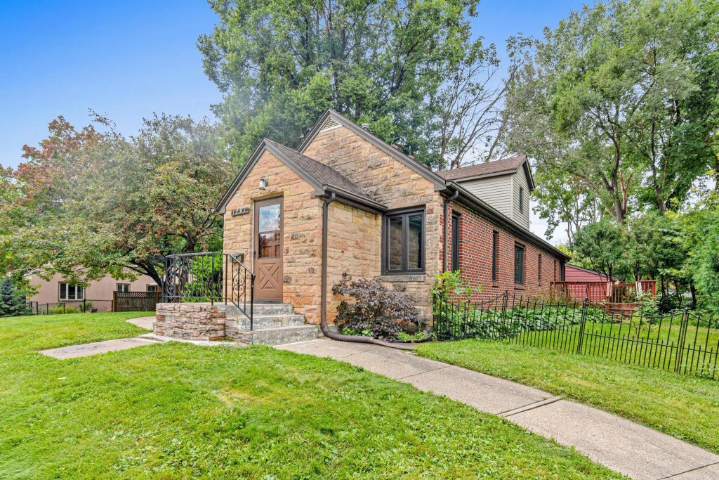 1251 Macarthur Avenue, West St Paul