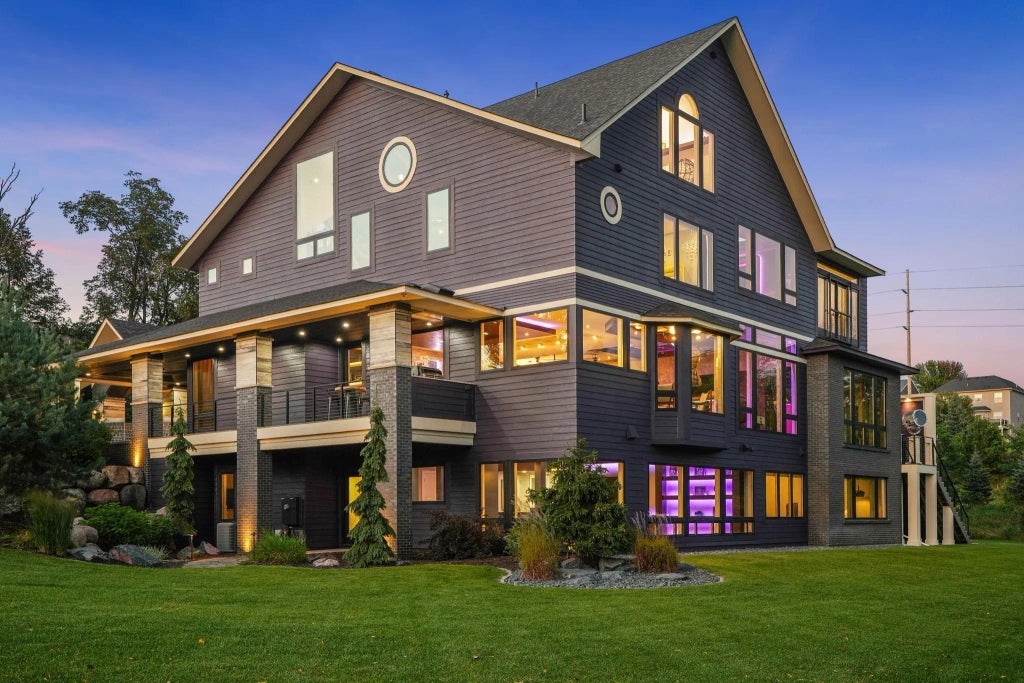 5160 Juneau Lane N, Plymouth