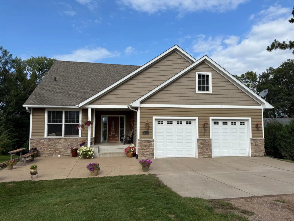 12881 Cross Lake Road Se, Pine City