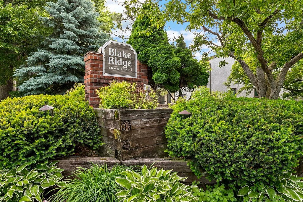 6104 Blake Ridge Road, Edina