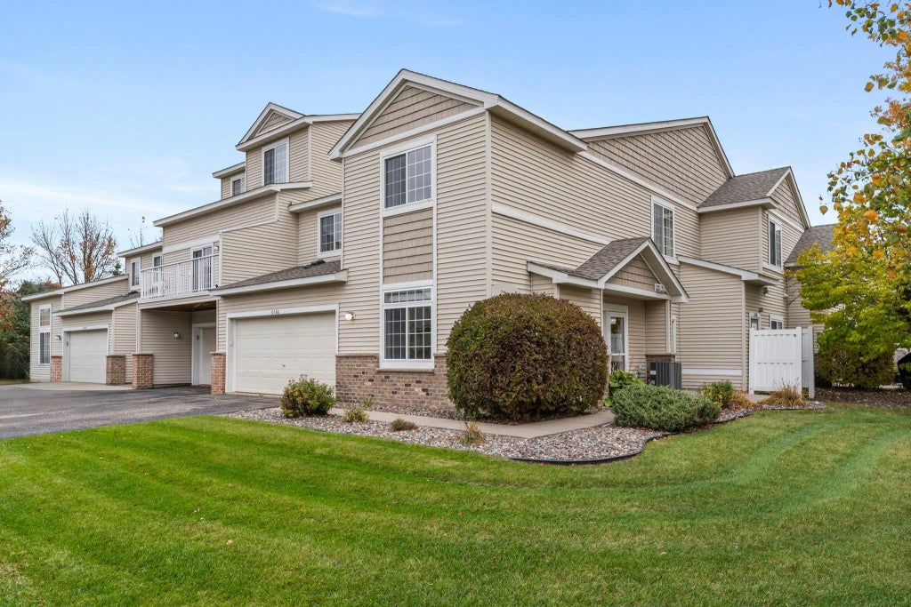 6566 Merrimac Lane N, Maple Grove