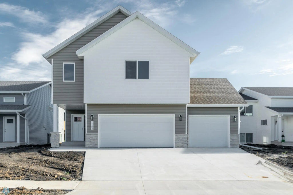 1149 60th Avenue W, West Fargo