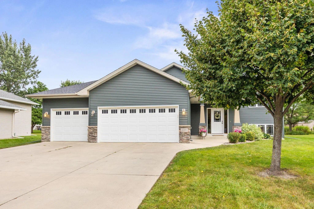 223 Summerset Lane Se, Hutchinson